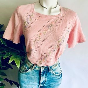v i n t a g e :: Granny Cottage Core Floral Knit Pointelle Top